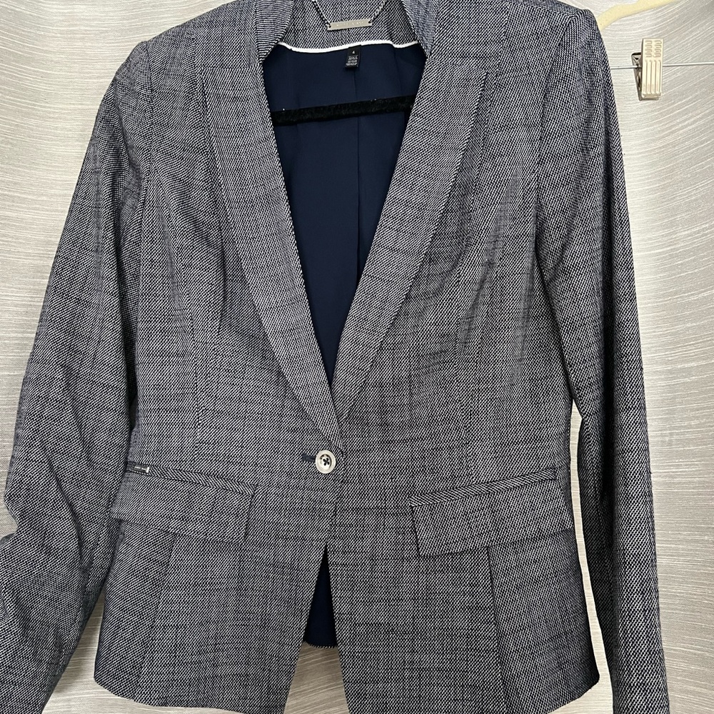 White House black market navy “plaid” in size 4